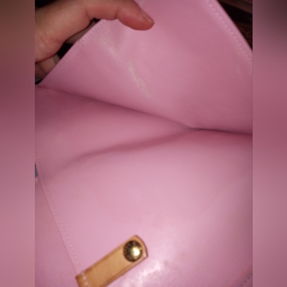 Sale ~ Louis Vuitton Vernis Walker Wallet Crossbody - 100% Authentic - Picture 7 of 9